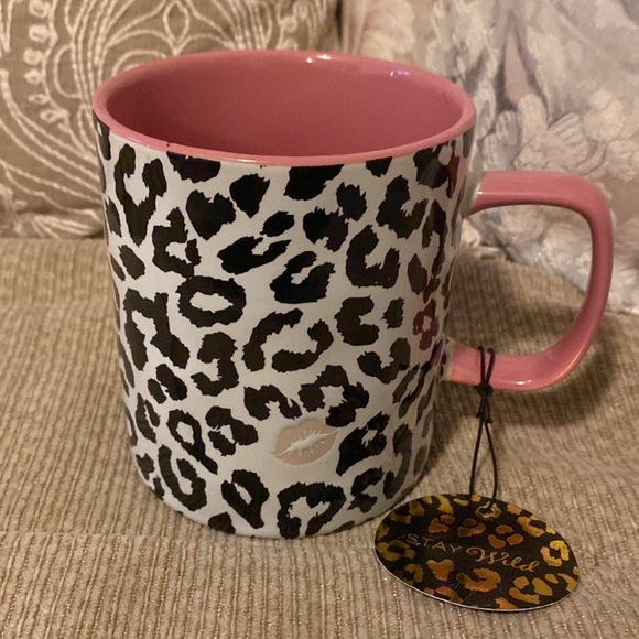 🖤🤍🩷NWT Stay Wild Animal Print w/Kiss 18oz Microwave/Dishwasher Safe Mug - Picture 12 of 12